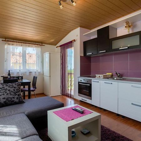 Apartment Monica Liznjan Luaran gambar