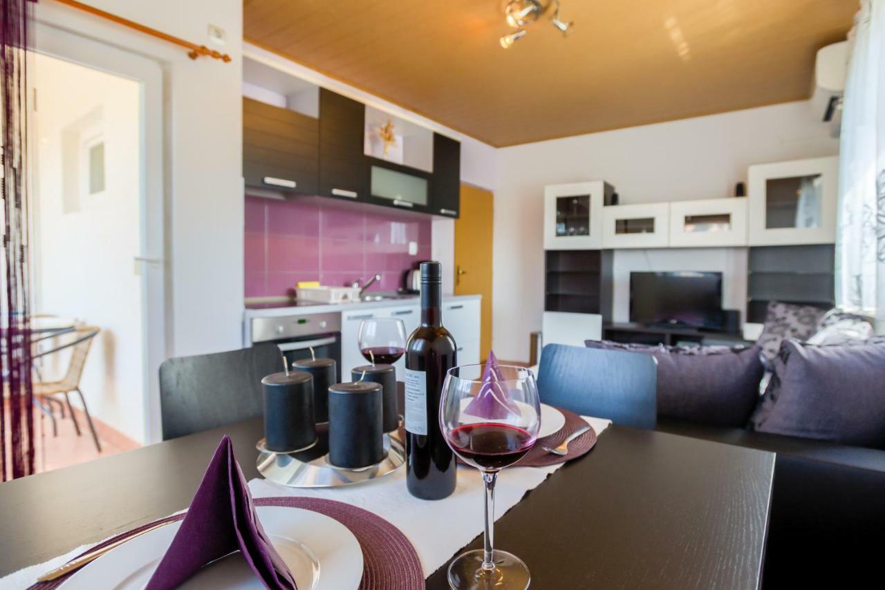 Apartment Monica Liznjan Luaran gambar